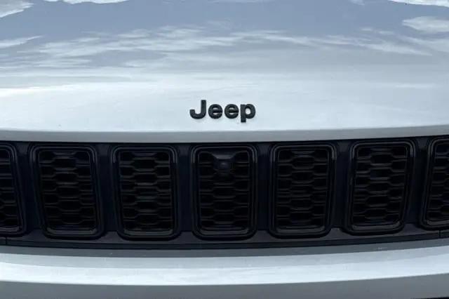 2025 Jeep Grand Cherokee L Limited 4x4