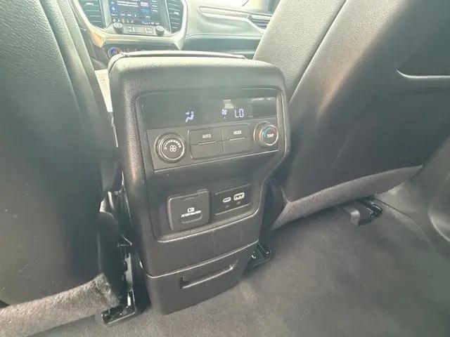 2023 GMC Acadia FWD SLT