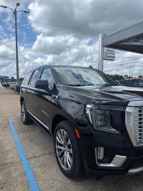 2021 GMC Yukon 4WD Denali