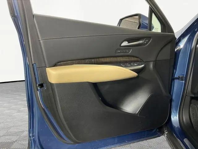 2025 Cadillac XT4 AWD Premium Luxury