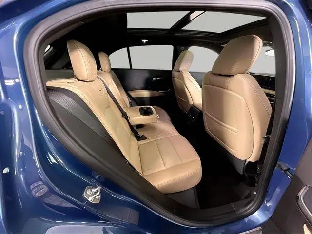 2025 Cadillac XT4 AWD Premium Luxury