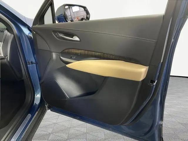 2025 Cadillac XT4 AWD Premium Luxury