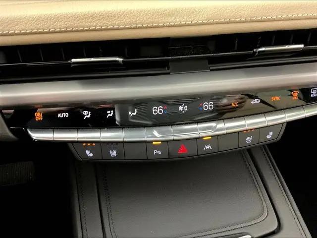 2025 Cadillac XT4 AWD Premium Luxury