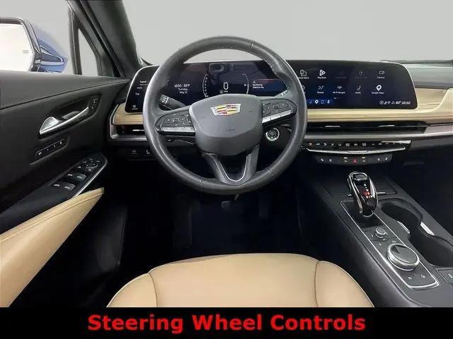 2025 Cadillac XT4 AWD Premium Luxury