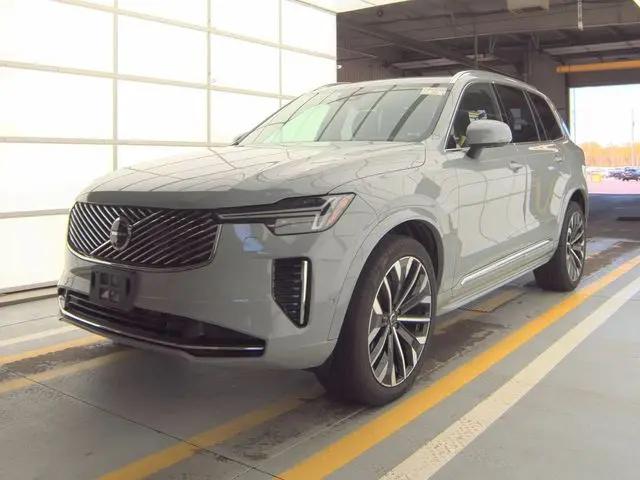 2025 Volvo XC90 B6 Plus 7-Seater
