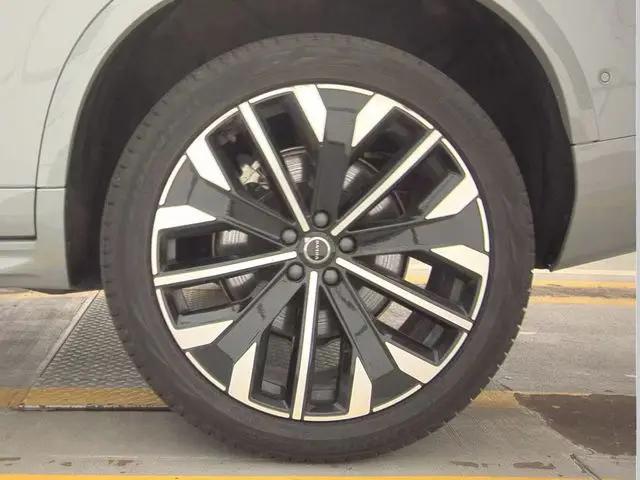 2025 Volvo XC90 B6 Plus 7-Seater