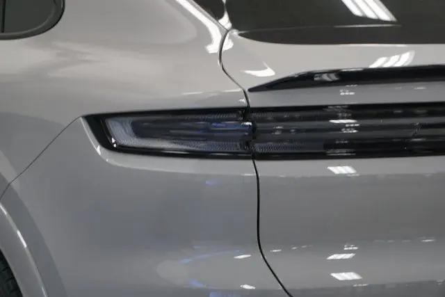 2026 Porsche Cayenne GTS