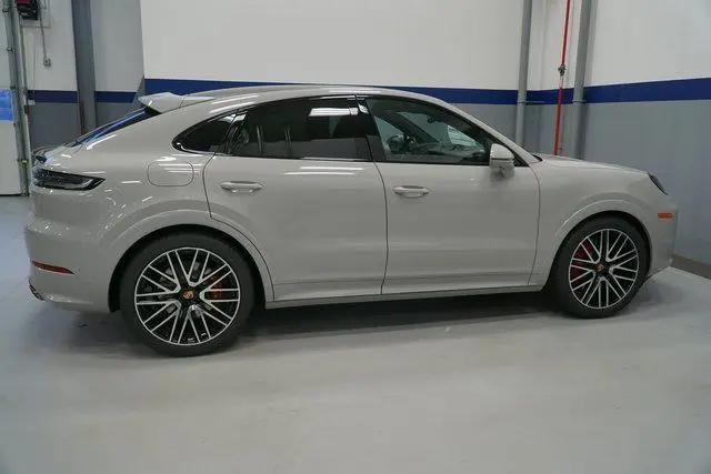 2026 Porsche Cayenne GTS