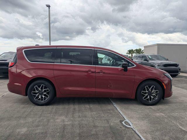 2027 Chrysler Pacifica PACIFICA LIMITED