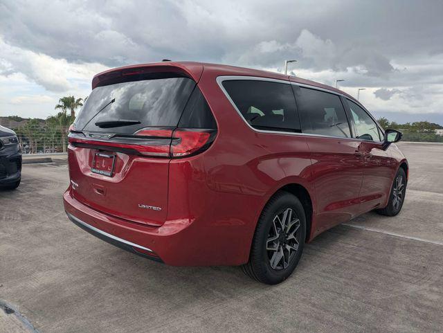 2027 Chrysler Pacifica PACIFICA LIMITED