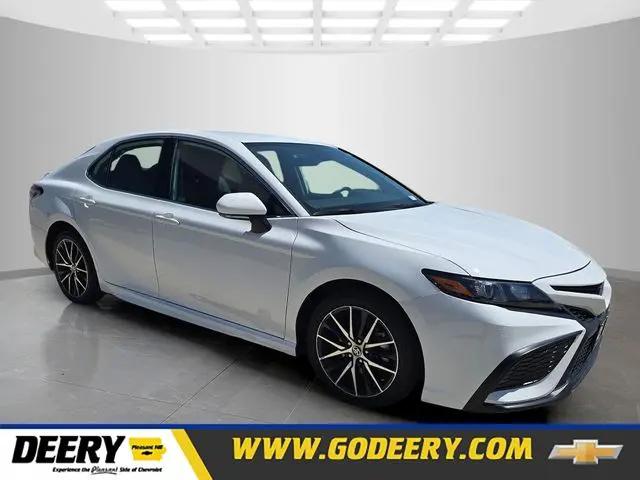 2024 Toyota Camry SE for sale in Pleasent Hill, IA