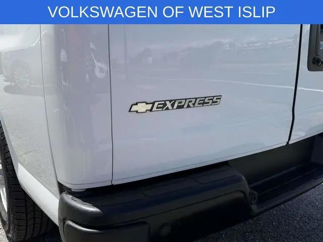 2020 Chevrolet Express Cargo Van RWD 2500 Regular Wheelbase WT
