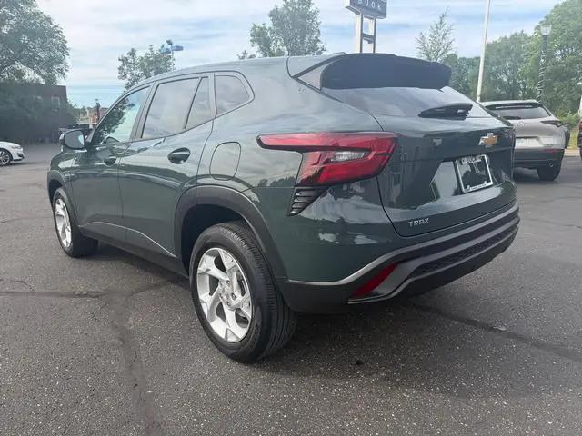 2025 Chevrolet Trax FWD LS
