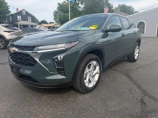 2025 Chevrolet Trax FWD LS