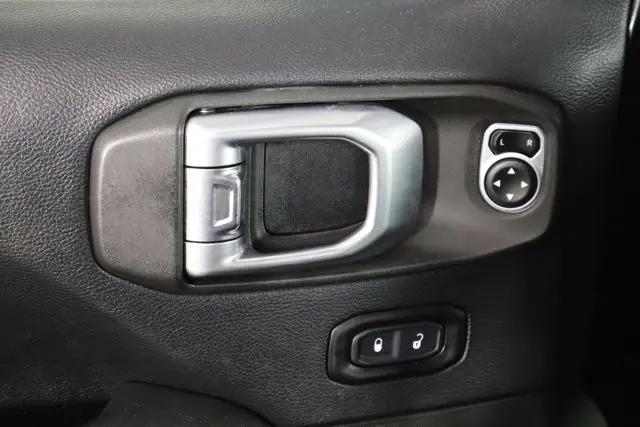 2018 Jeep Wrangler Unlimited Sahara 4x4