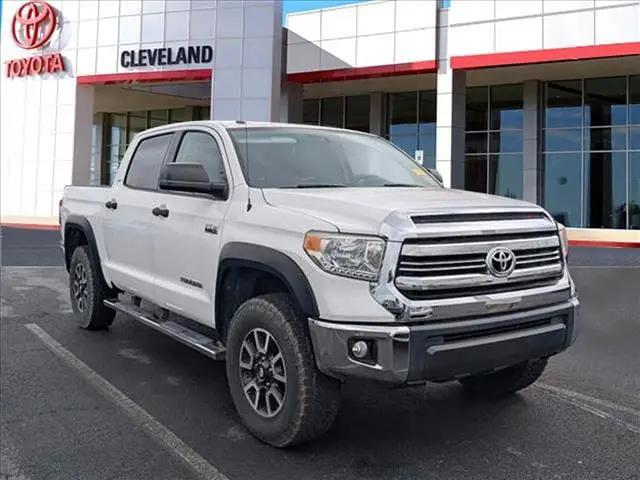 2017 Toyota Tundra SR5 5.7L V8