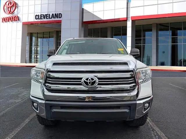 2017 Toyota Tundra SR5 5.7L V8