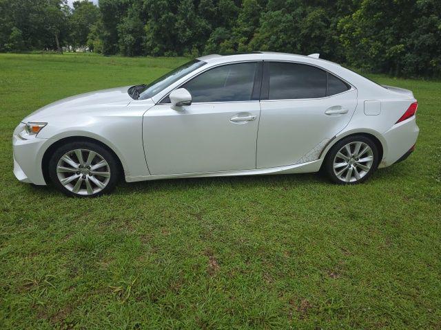 2016 Lexus IS 200t 200t