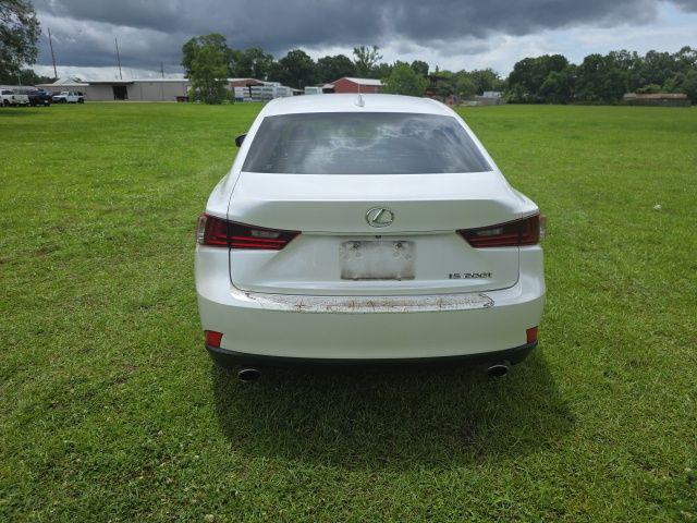 2016 Lexus IS 200t 200t