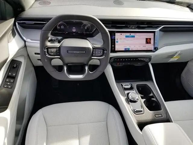 2026 Jeep Cherokee Laredo 4x4
