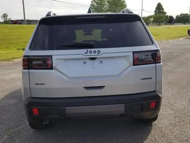 2026 Jeep Cherokee Laredo 4x4