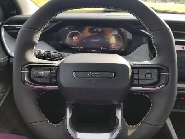 2026 Jeep Cherokee Laredo 4x4