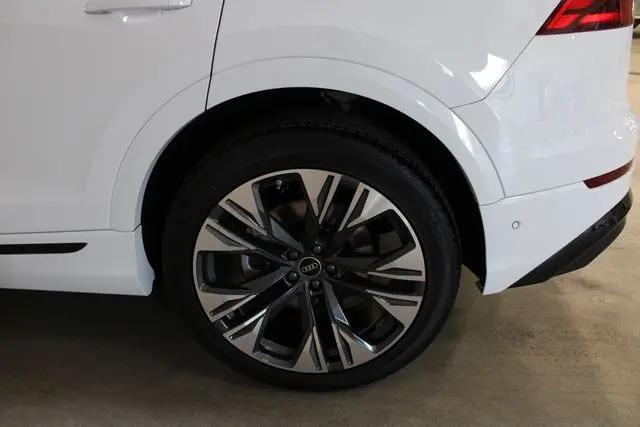 2026 Audi Q8 Premium Plus 55 TFSI quattro Tiptronic