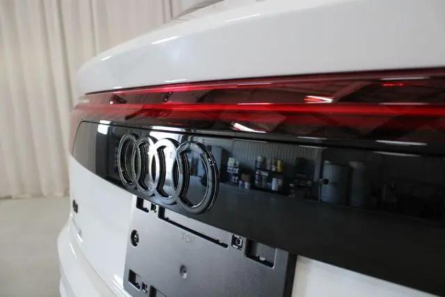 2026 Audi Q8 Premium Plus 55 TFSI quattro Tiptronic