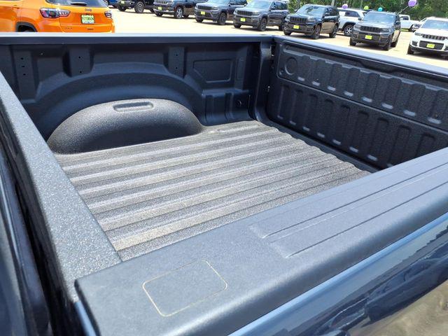 2026 Ram 1500 Warlock Crew Cab 4x4 5'7" Box