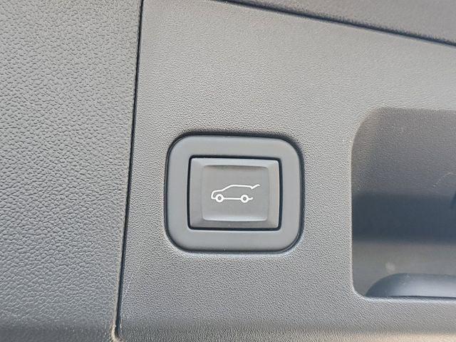2023 Cadillac XT5 FWD Premium Luxury