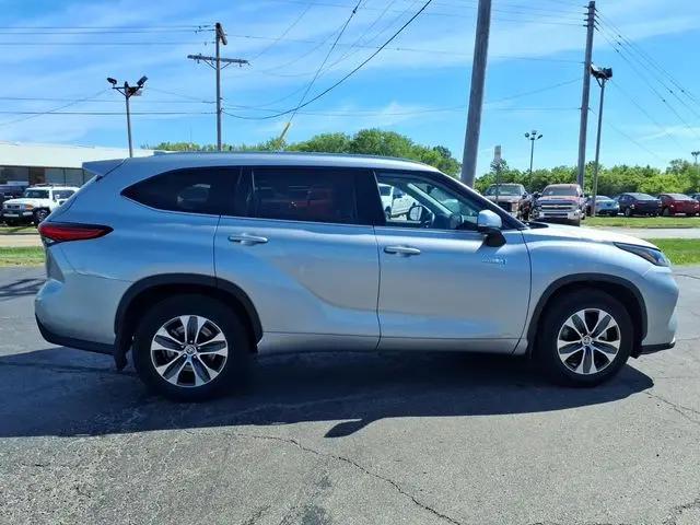 2020 Toyota Highlander Hybrid XLE