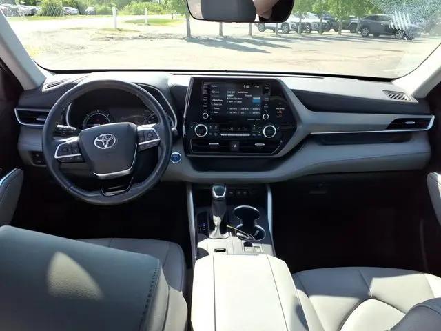 2020 Toyota Highlander Hybrid XLE