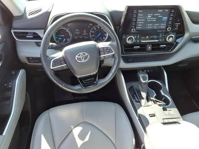 2020 Toyota Highlander Hybrid XLE