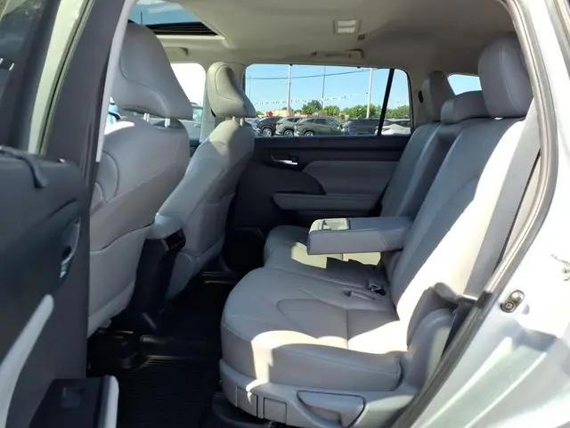 2020 Toyota Highlander Hybrid XLE