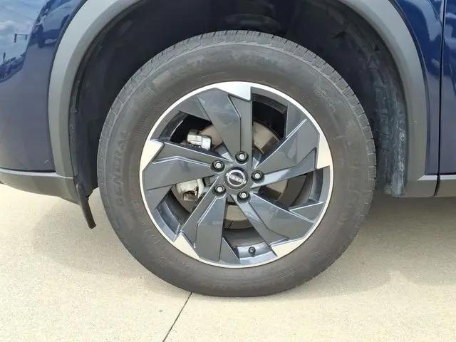 2025 Nissan Rogue SV FWD