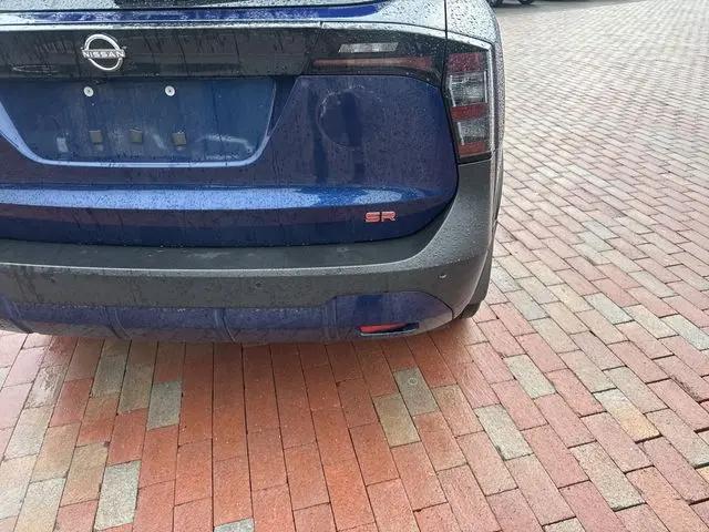 2025 Nissan Kicks SR FWD