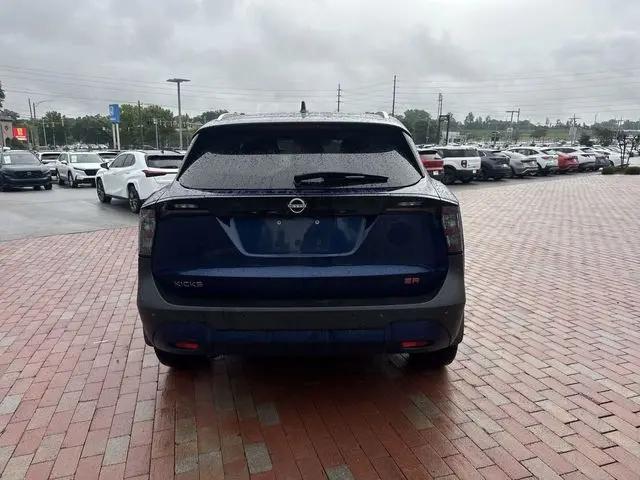 2025 Nissan Kicks SR FWD