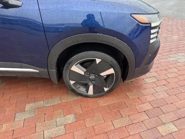 2025 Nissan Kicks SR FWD