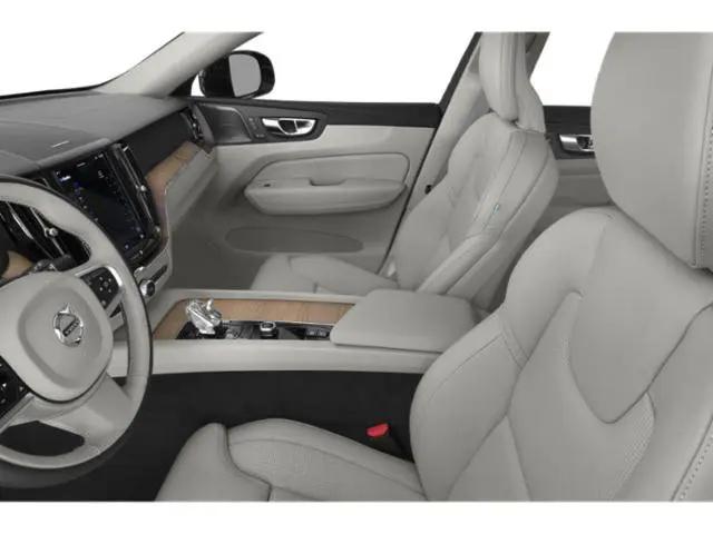2024 Volvo XC60 Recharge T8 Plus Dark Theme