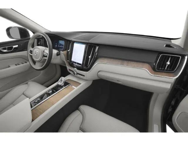 2024 Volvo XC60 Recharge T8 Plus Dark Theme