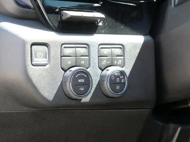 2026 Chevrolet Silverado 2500HD Crew Cab, Standard Bed, XR2, 4WD