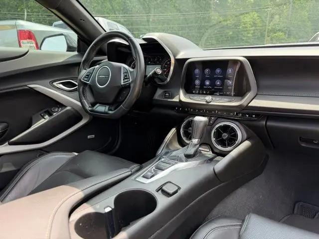 2023 Chevrolet Camaro RWD Coupe 2LT