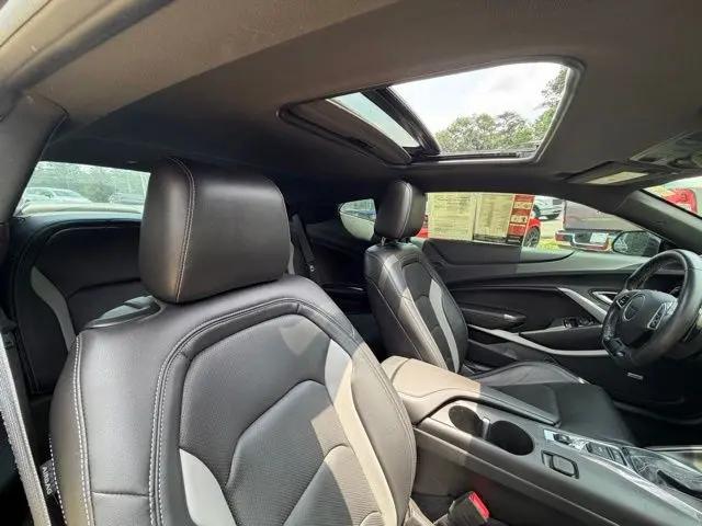 2023 Chevrolet Camaro RWD Coupe 2LT