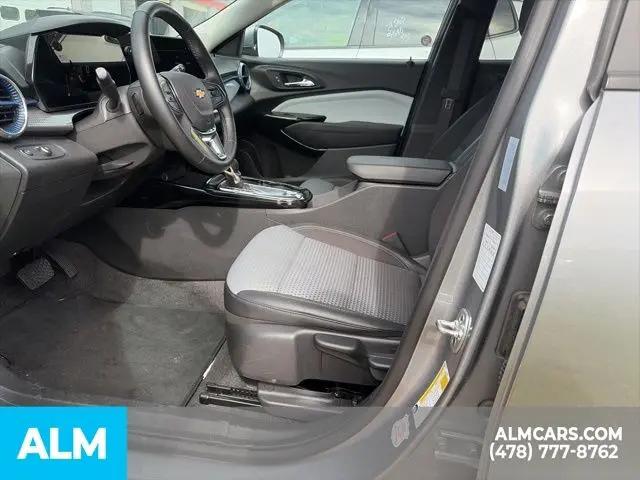 2025 Chevrolet Trax FWD LT