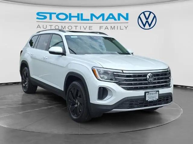 2026 Volkswagen Atlas SE with Technology