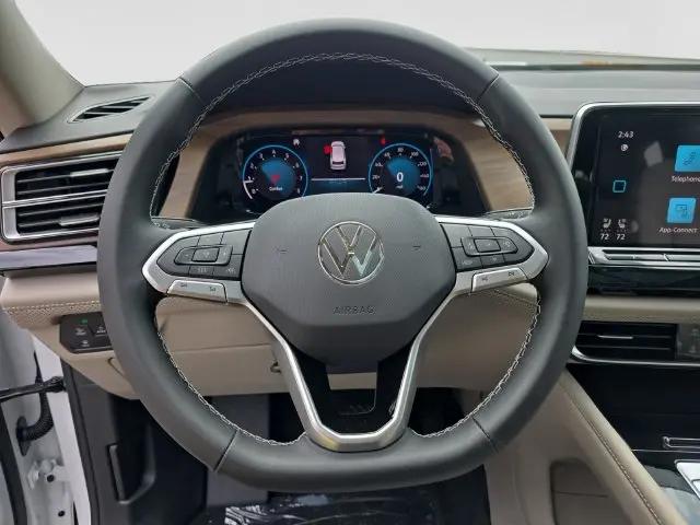 2026 Volkswagen Atlas SE with Technology