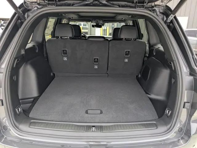 2026 Jeep Grand Cherokee Limited 4x2