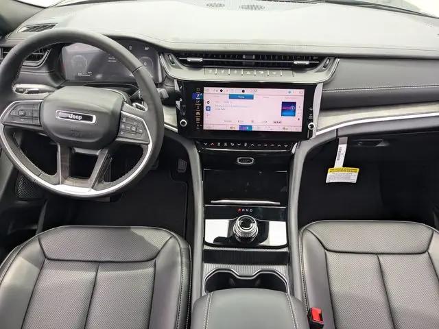 2026 Jeep Grand Cherokee Limited 4x2