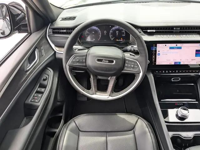 2026 Jeep Grand Cherokee Limited 4x2