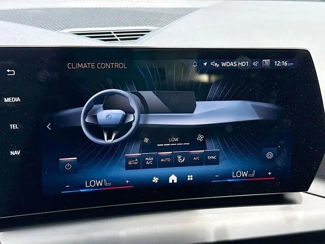 2025 BMW Coupe xDrive